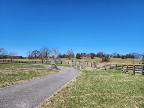 25 Nevada Ln, Fayetteville, TN 37334