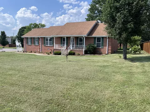 509 E Oakdale Dr, Lebanon, TN 37087