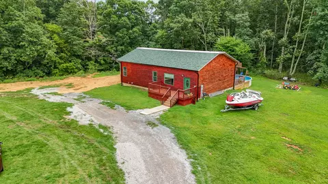 734 Hughes Farm Rd, Collinwood, TN 38450