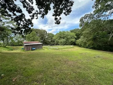 127 Vicksburg Ave, Camden, TN 38320