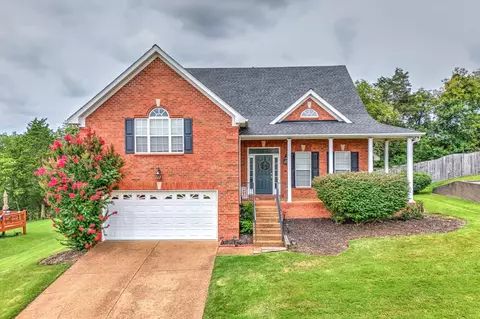 106 Bartlett Ln, Hendersonville, TN 37075