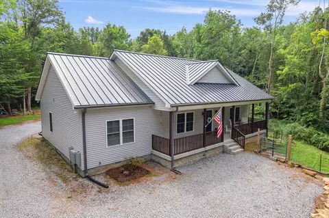 715 Bowling Branch Rd, Cottontown, TN 37048