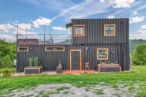 236 W Main St, Auburntown, TN 37016
