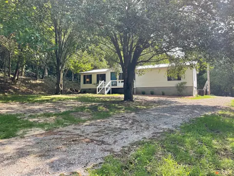 428 Hayes Ridge Rd, Lancaster, TN 38569