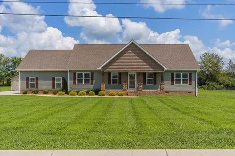 564 Richland Farms Dr, Manchester, TN 37355