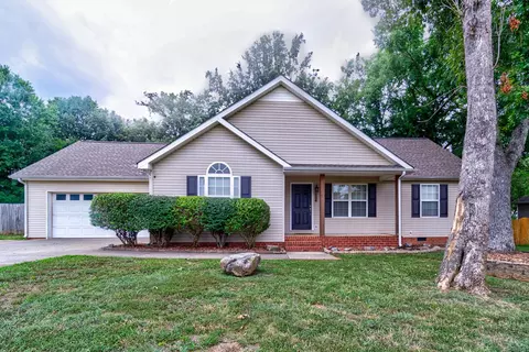 106 Gardenwood Ct, Murfreesboro, TN 37129