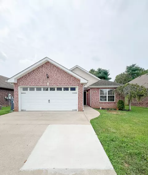 984 Culverson Ct, Clarksville, TN 37040