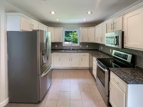 Kitchen - 109 Brookview Ct, Springfield, TN 37172 photo 2 of 3