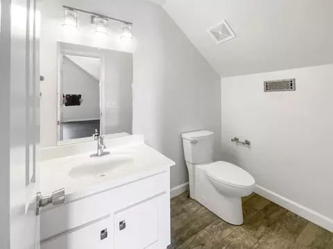 Bath - 109 Brookview Ct, Springfield, TN 37172 photo 3 of 3