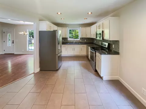 Kitchen - 109 Brookview Ct, Springfield, TN 37172 photo 3 of 3