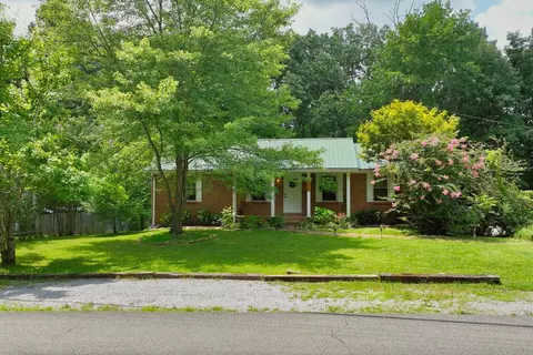 1404 Winding Way Dr, White House, TN 37188