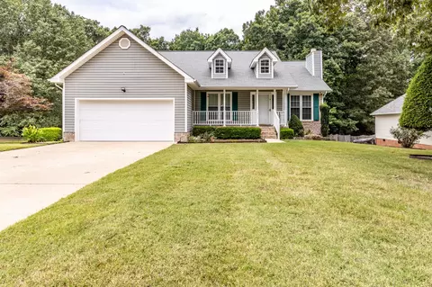 5883 Riley Rd, Ooltewah, TN 37363