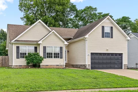 3749 Kendra Ct N, Clarksville, TN 37040