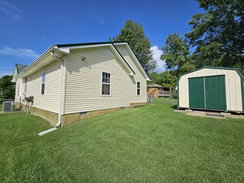 803 W 5th St, Dickson, TN 37055 photo 13