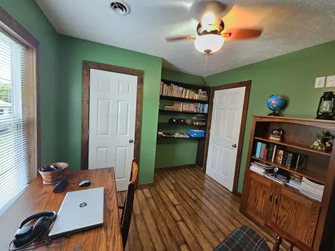 803 W 5th St, Dickson, TN 37055 photo 6