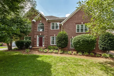 106 S Shadowhaven Way, Hendersonville, TN 37075