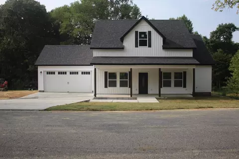 2001 60th Ave S, Gruetli Laager, TN 37339
