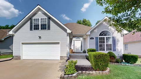 3705 Kendra Ct S, Clarksville, TN 37040
