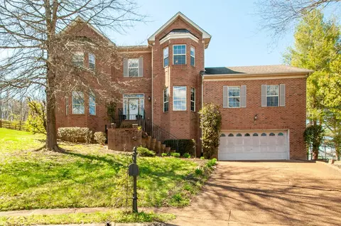 724 Vauxhall Dr, Nashville, TN 37221