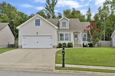 533 Magnolia Dr, Clarksville, TN 37042