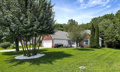 Exterior - 2122 Burgess Ln, Spring Hill, TN 37174 photo 3 of 8