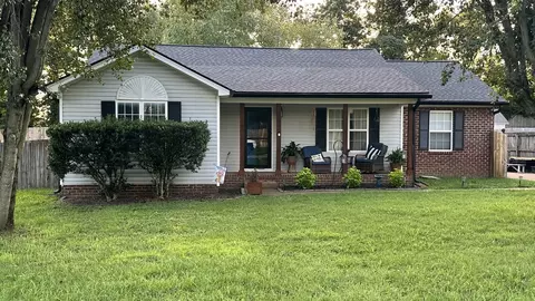 2725 Jacob Dr, Thompsons Station, TN 37179