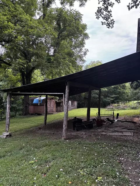 Exterior - 4690 Akin Rd, Cunningham, TN 37052 photo 5 of 9
