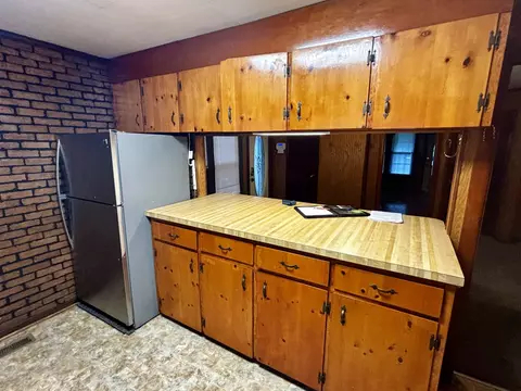 Kitchen - 4690 Akin Rd, Cunningham, TN 37052 photo 3 of 3