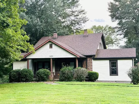 4690 Akin Rd, Cunningham, TN 37052