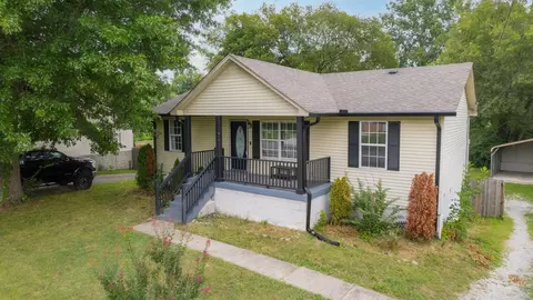 123 Centennial Dr, La Vergne, TN 37086