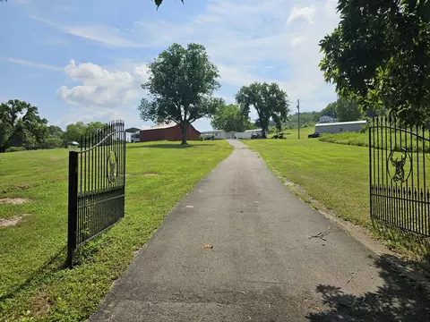 54 Kennys Bend Ln #54+56, Carthage, TN 37030