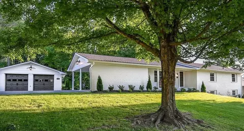 425 NW Ash Dr, Cleveland, TN 37312