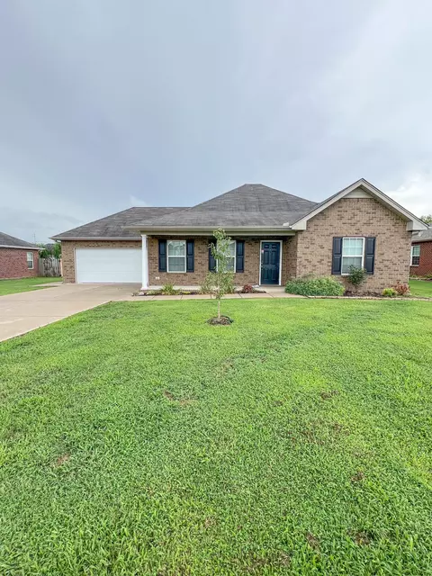 2626 Decatur Ln, Christiana, TN 37037