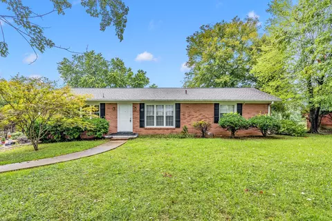 414 Woods Dr, Columbia, TN 38401