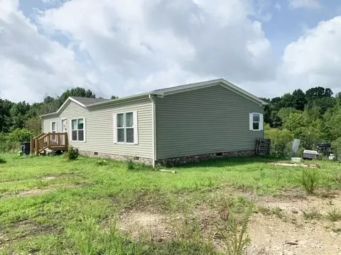 1533 Old Highway 31 E, Westmoreland, TN 37186