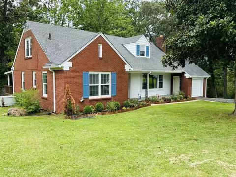 172 Eastview Ave, Camden, TN 38320