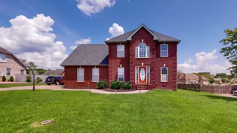 3309 Martins Woods Ln, La Vergne, TN 37086