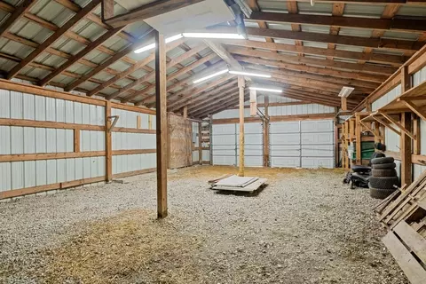 Exterior - 105 Capps Rd, Mcewen, TN 37101 photo 11 of 14