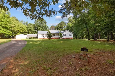 Exterior - 105 Capps Rd, Mcewen, TN 37101 photo 4 of 14