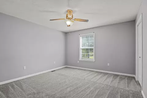 Bedroom - 105 Capps Rd, Mcewen, TN 37101 photo 5 of 8