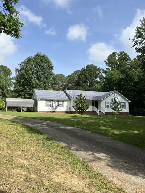 Exterior - 105 Capps Rd, Mcewen, TN 37101 photo 3 of 14