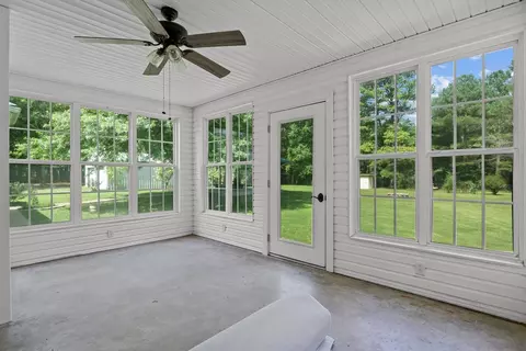 Exterior - 105 Capps Rd, Mcewen, TN 37101 photo 6 of 14