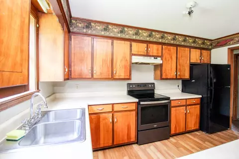 Kitchen - 627 E Main St, Dresden, TN 38225 photo 3 of 3