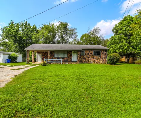 Exterior - 627 E Main St, Dresden, TN 38225 photo 6 of 8