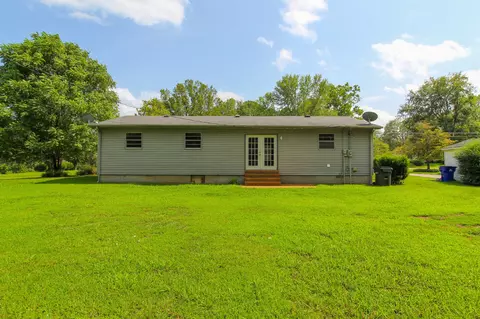 Exterior - 627 E Main St, Dresden, TN 38225 photo 5 of 8
