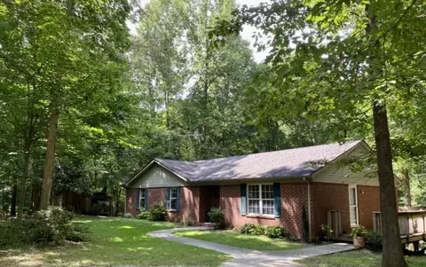 1099 N Boiling Springs Pvt Ct, Portland, TN 37148
