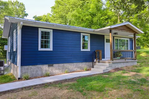 58 E 1st St, Tracy City, TN 37387