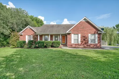 4504 Brookshire Dr, Cookeville, TN 38506