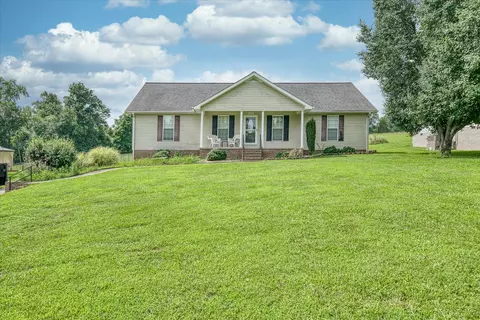 2975 Eagle Landing Dr, Cookeville, TN 38506