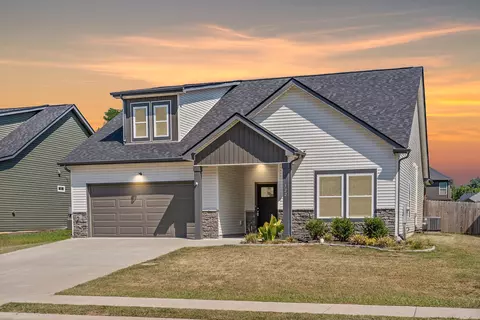 322 Crusaw Dr, Clarksville, TN 37043